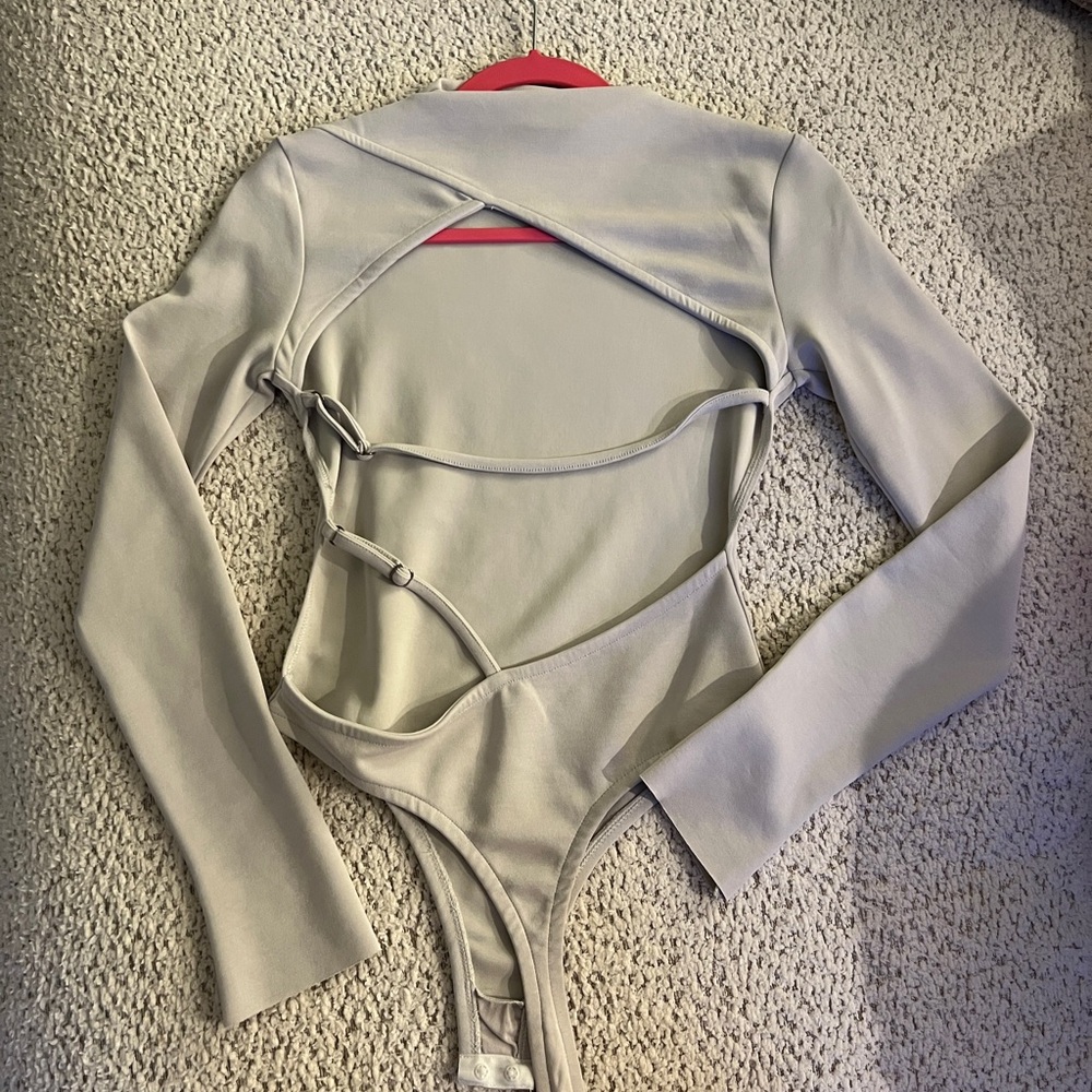 ASOS Open-Back Top Light Gray - Picture 5 of 7